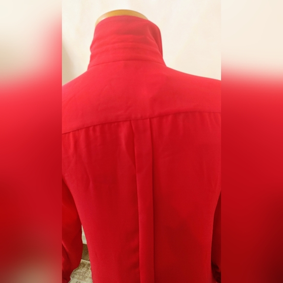 ❤️ Hot pink button down blouse🌸 - Picture 5 of 11